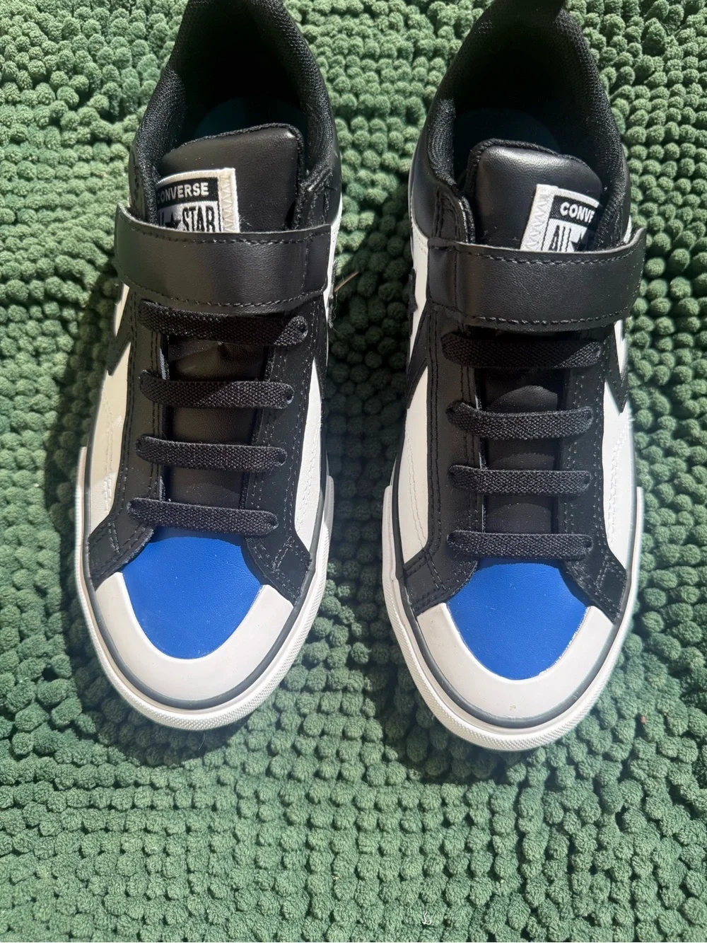 Converse Pro Blaze Low Top Sneaker Blue Black White EUC KIDS SIZE 3